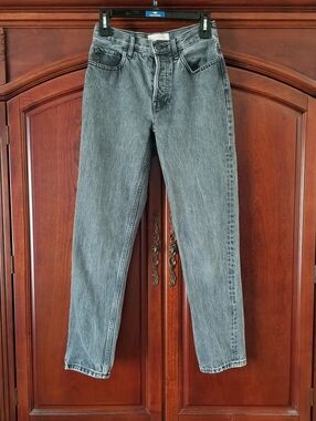Everlane 90's Cheeky Jean In Light Black / Gray Wash Size 24